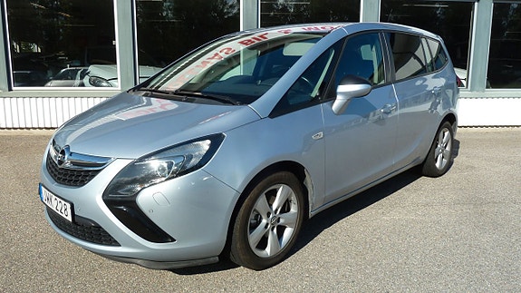 Opel Zafira Tourer 2 of 5