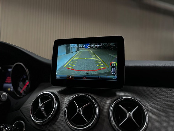 Mercedes-Benz CLA220 d 22 of 27