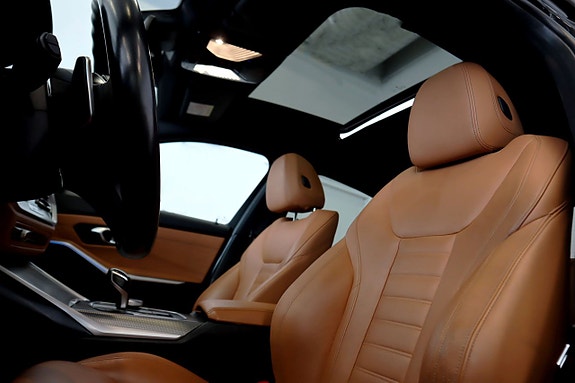 BMW 330e 15 of 19