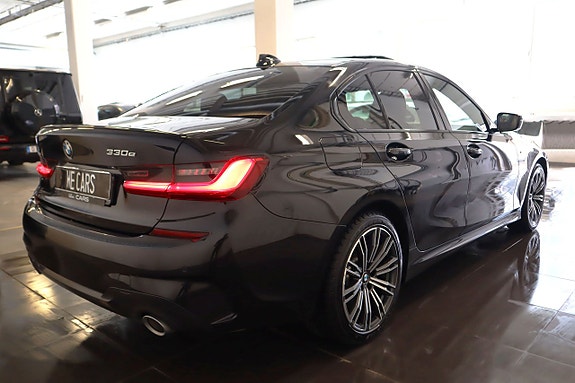 BMW 330e 9 of 19