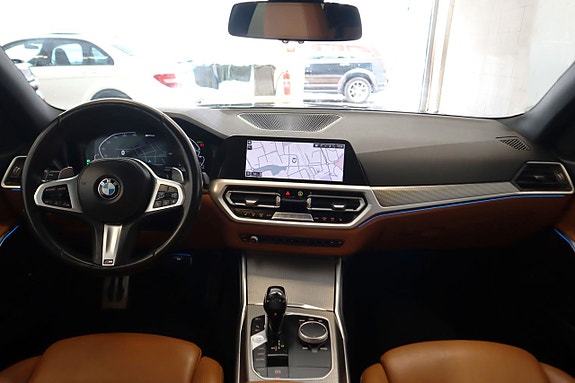 BMW 330e 16 of 19