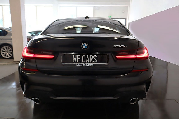 BMW 330e 5 of 5