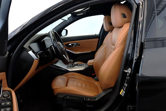 BMW 330e 13 of 19