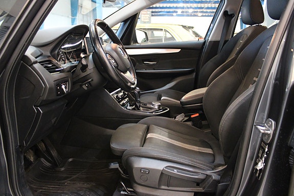 BMW 218 6 of 12