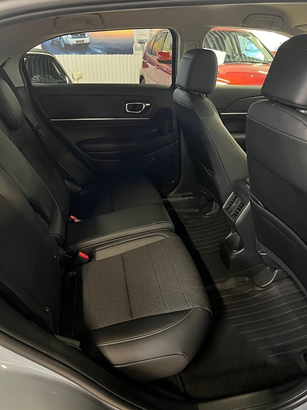 Honda HR-V 9 of 15
