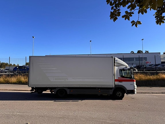Mercedes-Benz Atego 818 2 of 5