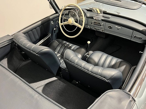 Mercedes-Benz 190 SL 10 of 16