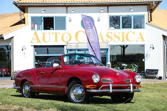 Volkswagen Karmann Ghia 2 of 5