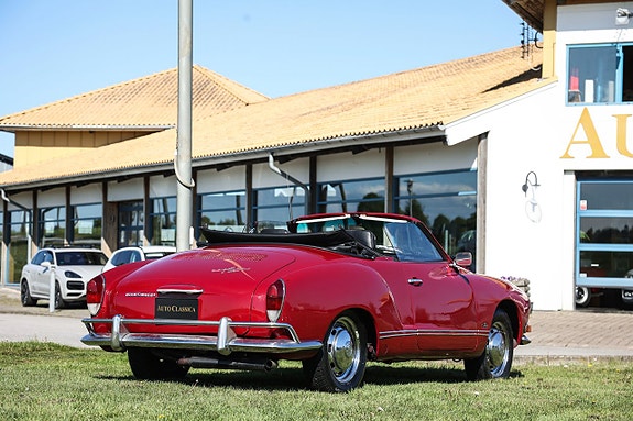 Volkswagen Karmann Ghia 8 of 13
