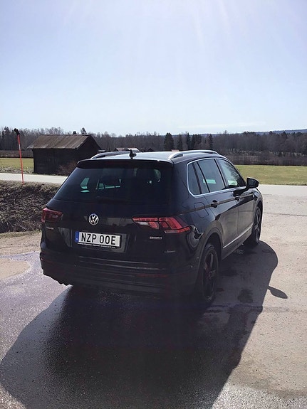 Volkswagen Tiguan 4 of 5