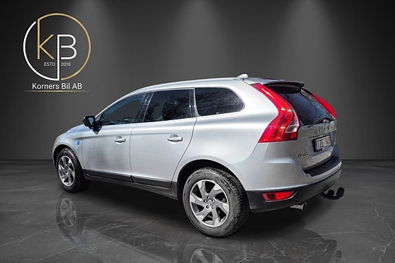 Volvo XC60 4 of 17