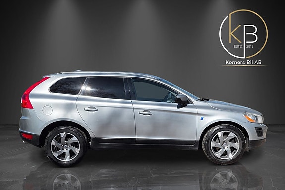 Volvo XC60 2 of 17