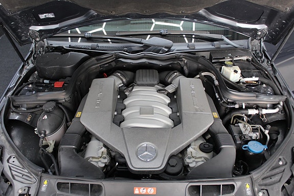 Mercedes-Benz C63 18 of 20