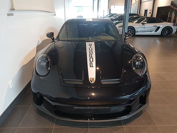 Porsche 911 GT3 3 of 5