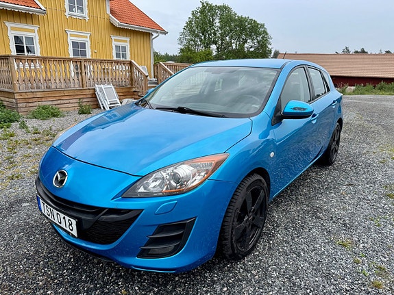Mazda 3 2 of 17