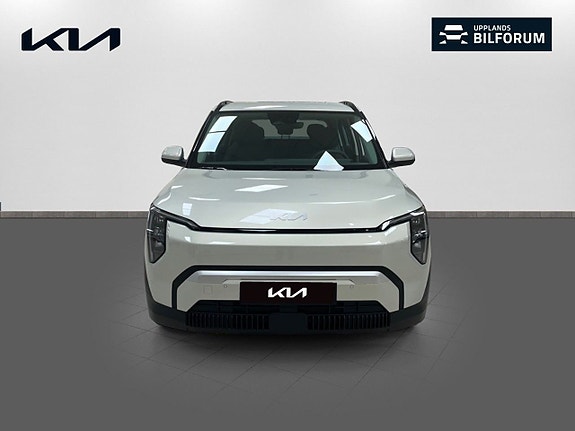 Kia EV3 2 of 16