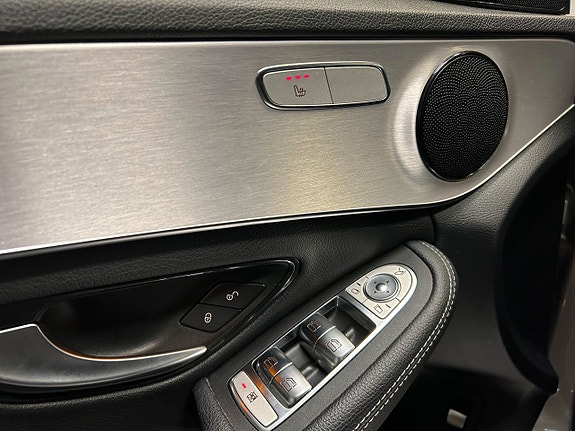 Mercedes-Benz C300 22 of 25