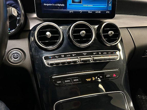 Mercedes-Benz C300 20 of 25