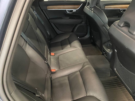 Volvo V90 21 of 28
