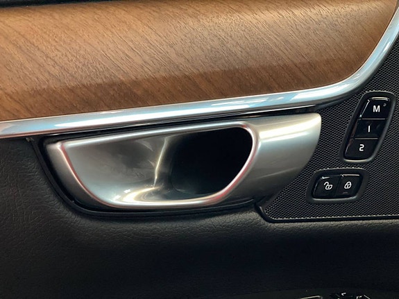 Volvo V90 26 of 28