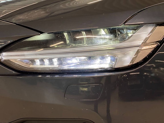 Volvo V90 10 of 28