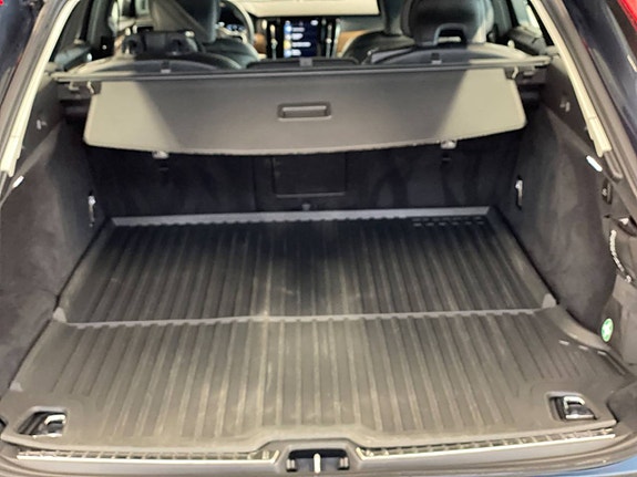 Volvo V90 19 of 28