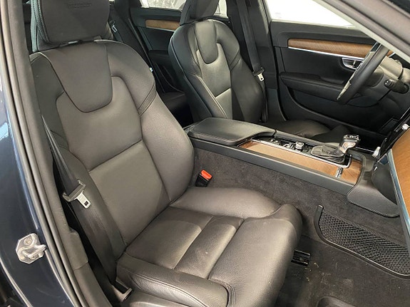 Volvo V90 22 of 28