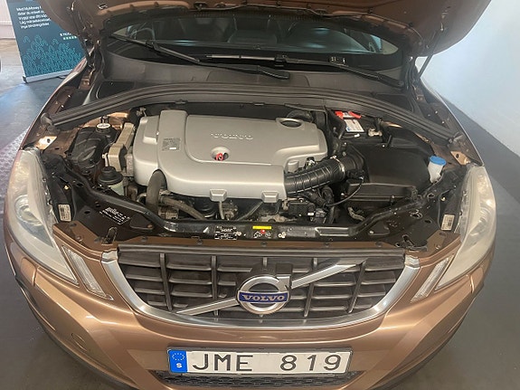 Volvo XC60 20 of 22