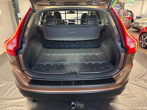 Volvo XC60 6 of 22