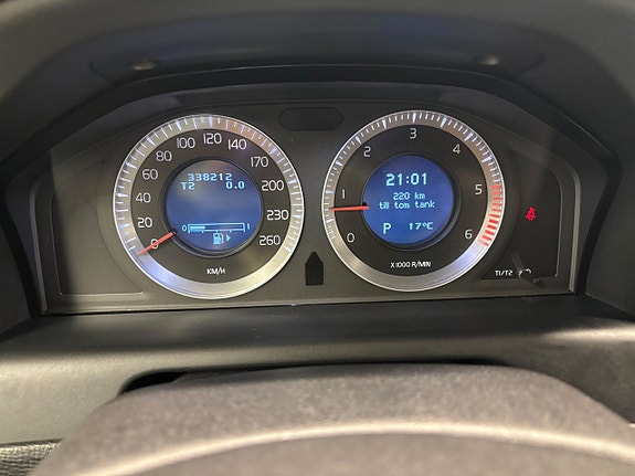 Volvo XC60 18 of 22