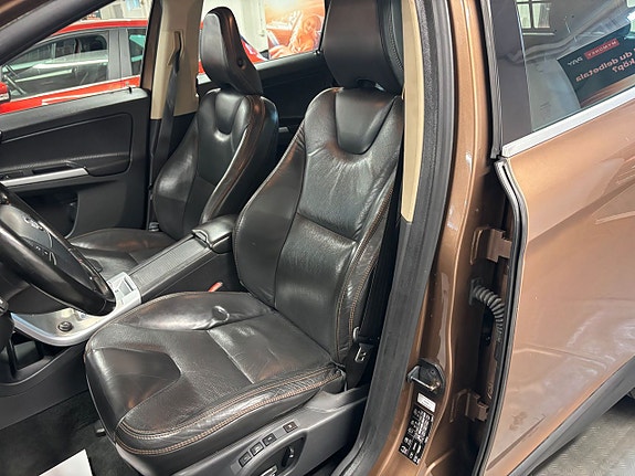 Volvo XC60 9 of 22