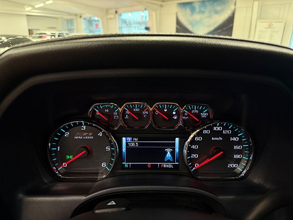 Chevrolet Silverado 1500 17 of 20