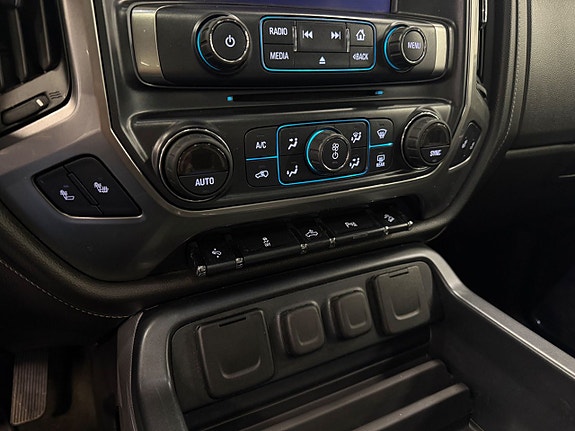 Chevrolet Silverado 1500 11 of 20