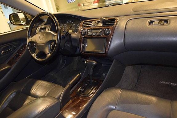 Honda Accord 15 of 22