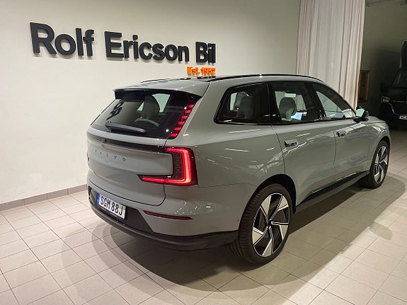 Volvo EX90 4 of 5