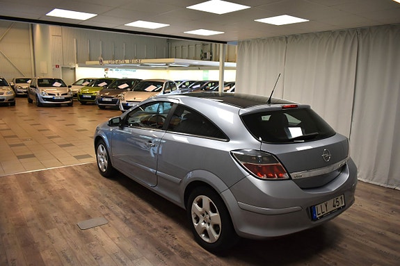 Opel Astra 4 of 5
