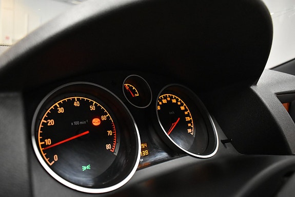 Opel Astra 19 of 21