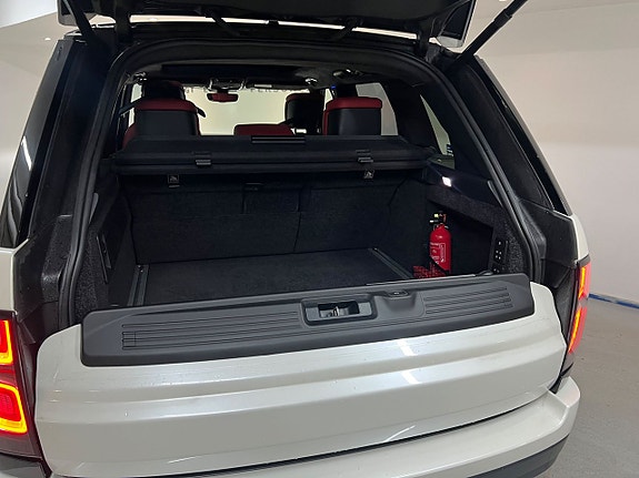 Land Rover Range Rover 11 of 30
