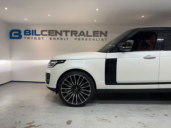 Land Rover Range Rover 17 of 30