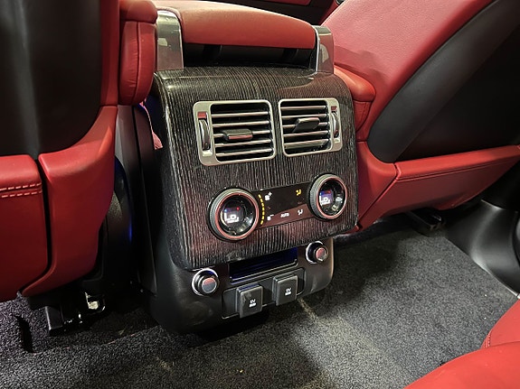 Land Rover Range Rover 24 of 30