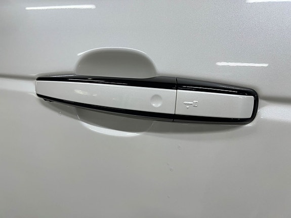 Land Rover Range Rover 18 of 30