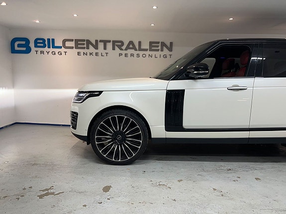 Land Rover Range Rover 16 of 30