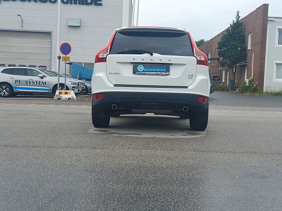 Volvo XC60 5 of 10