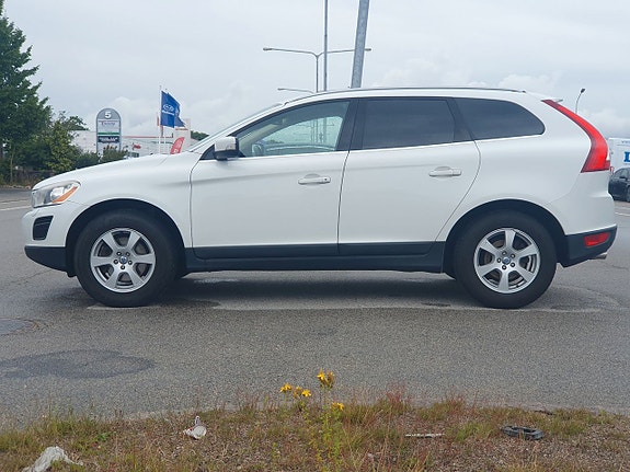 Volvo XC60 3 of 10