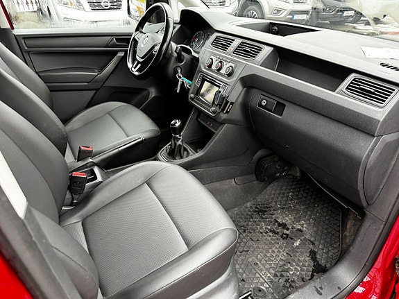 Volkswagen Caddy Maxi 10 of 19