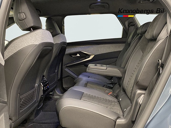 Peugeot e-5008 19 of 29