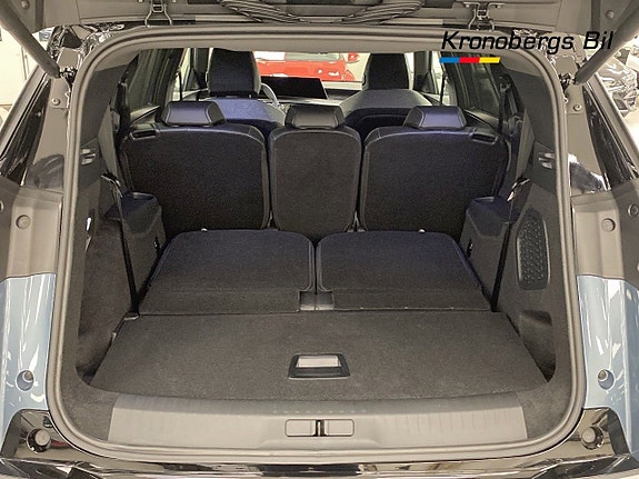 Peugeot e-5008 23 of 29