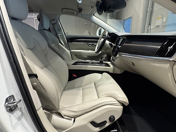 Volvo V90 Cross Country 10 of 19