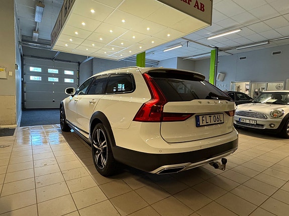 Volvo V90 Cross Country 7 of 19