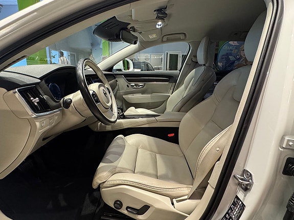 Volvo V90 Cross Country 9 of 19